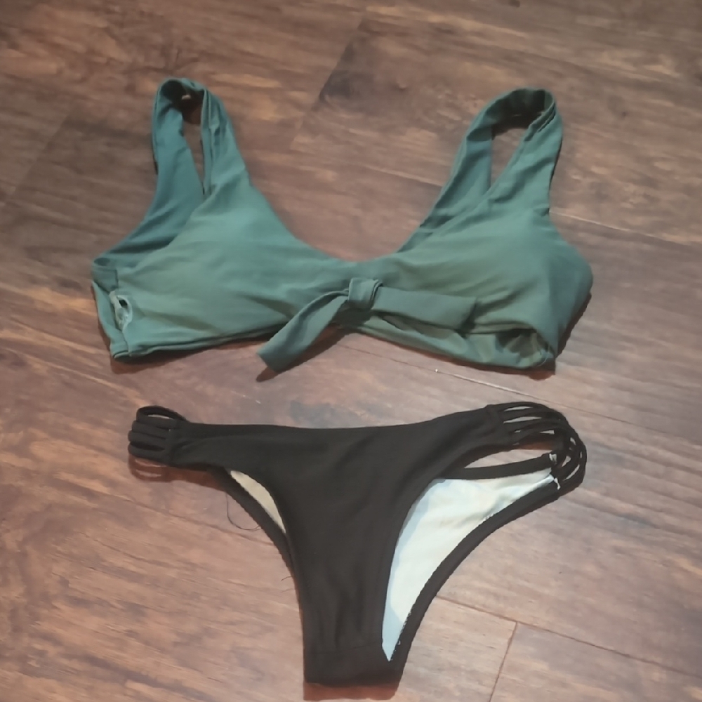 Stylish Green and Black Bikini Set‎